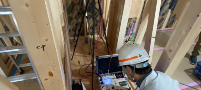 O様邸・気密測定の実施