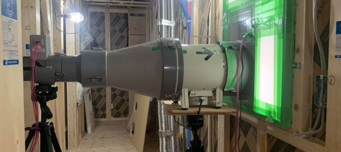 全棟標準仕様で気密測定を実施しています 全棟標準仕様で気密測定を実施しています